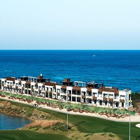 Hotel Maple Beach Gangneung Bagian luar foto