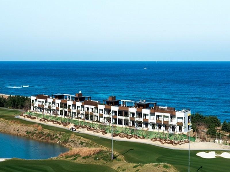 Hotel Maple Beach Gangneung Bagian luar foto
